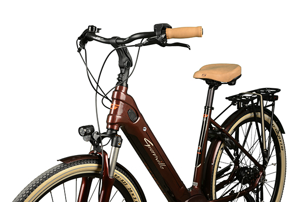 e-integrated系列是全新的电动自行车系列granville自行车,配有新的