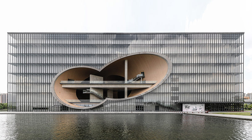 日本著名建筑师-安藤忠雄