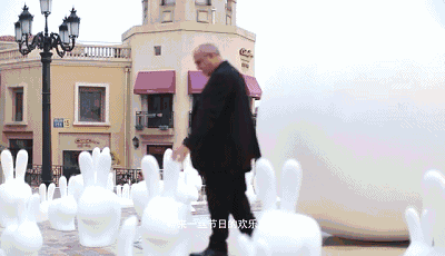 男设计师骚起来,简直让女人脸红心跳!
