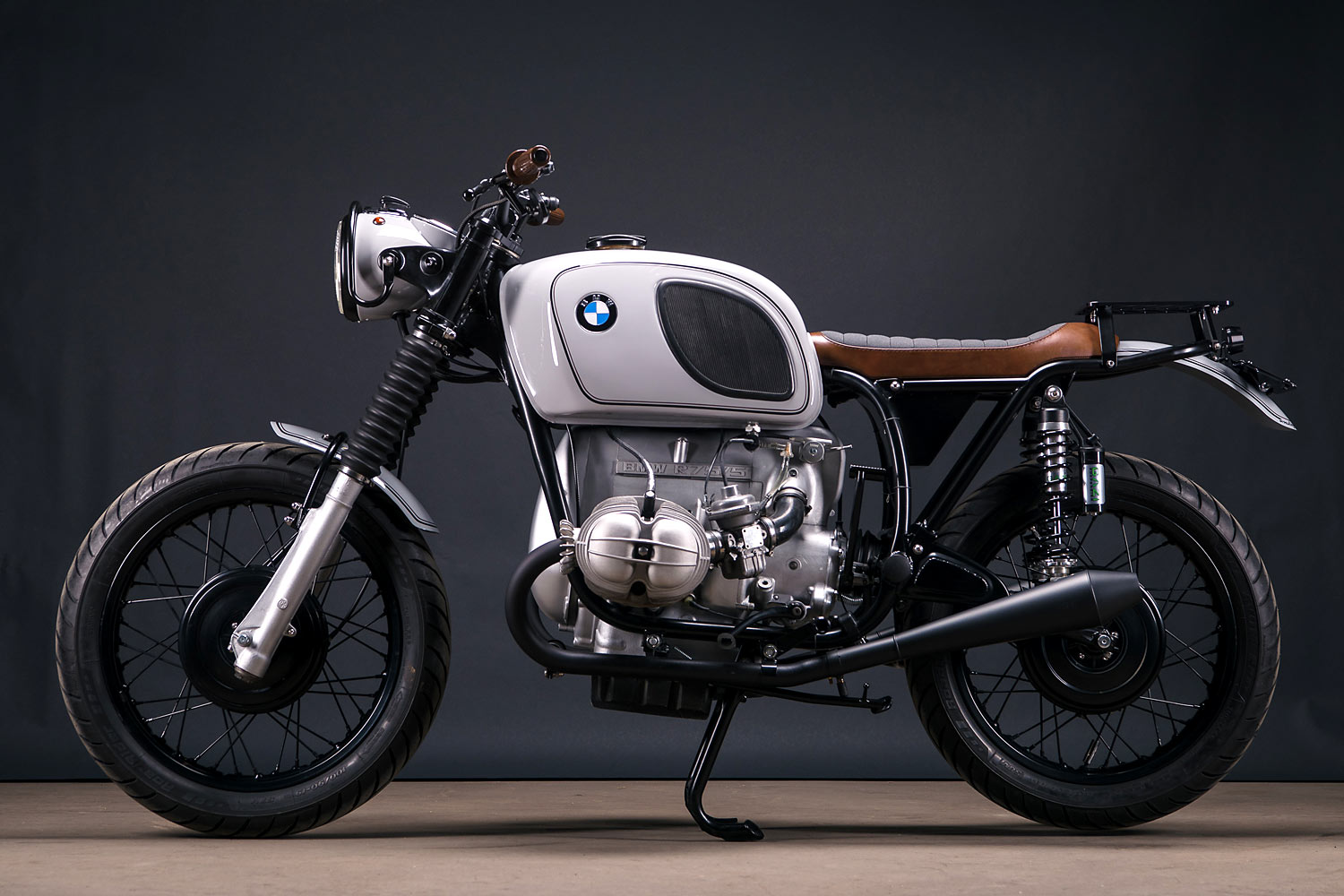 "dritte" bmw r75/5 restomod——复古风格的摩托车设计,感受机械的美