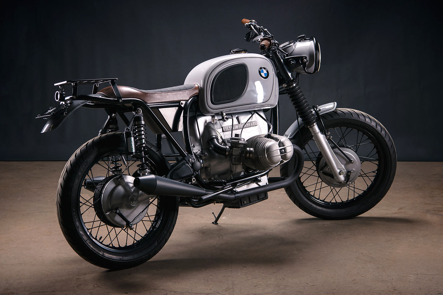 "dritte" bmw r75/5 restomod——复古风格的摩托车设计,感受机械的美